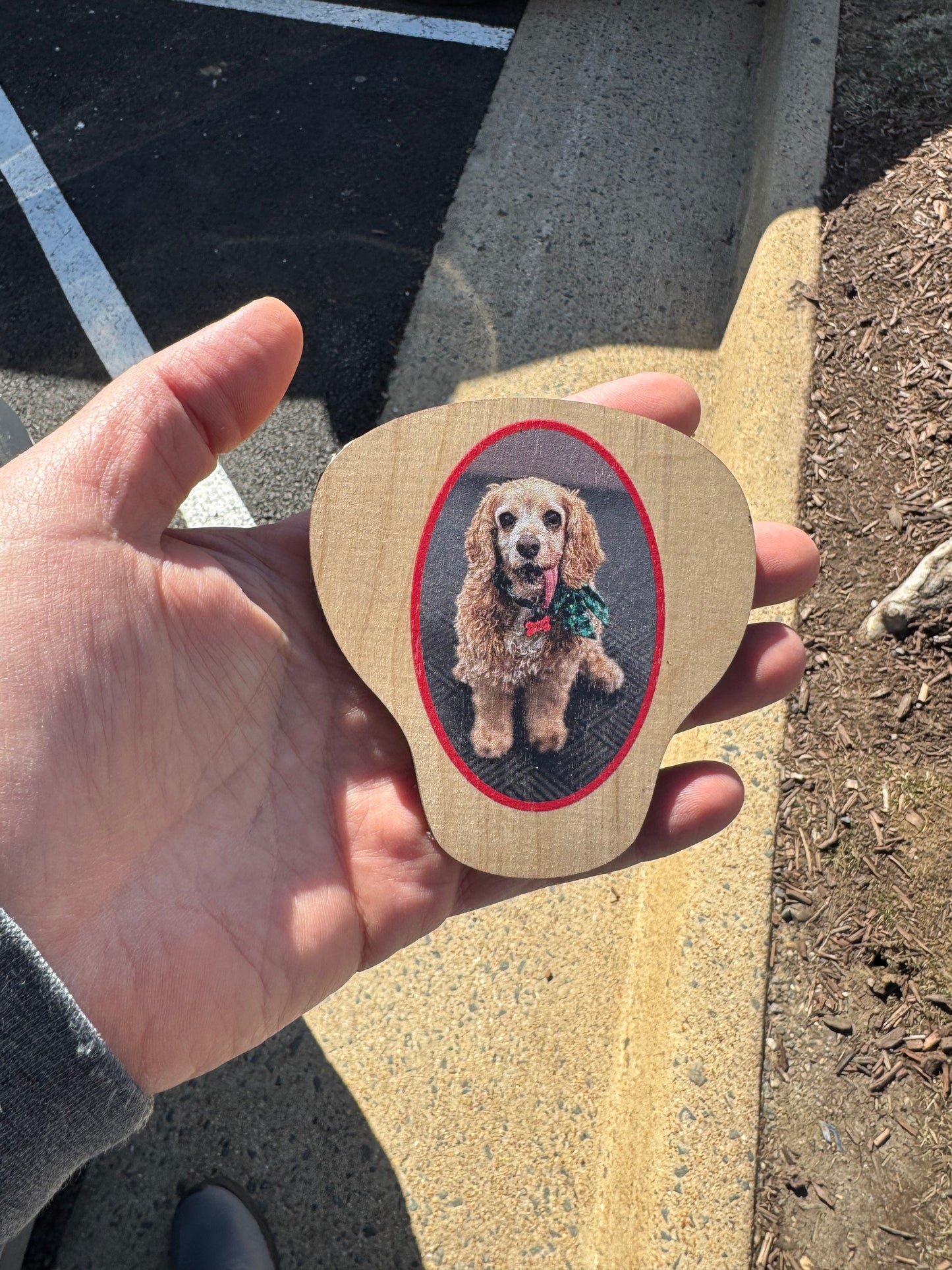 Custom Paw-Shaped Dog Leash Holder – Personalized Middle Paw Design
