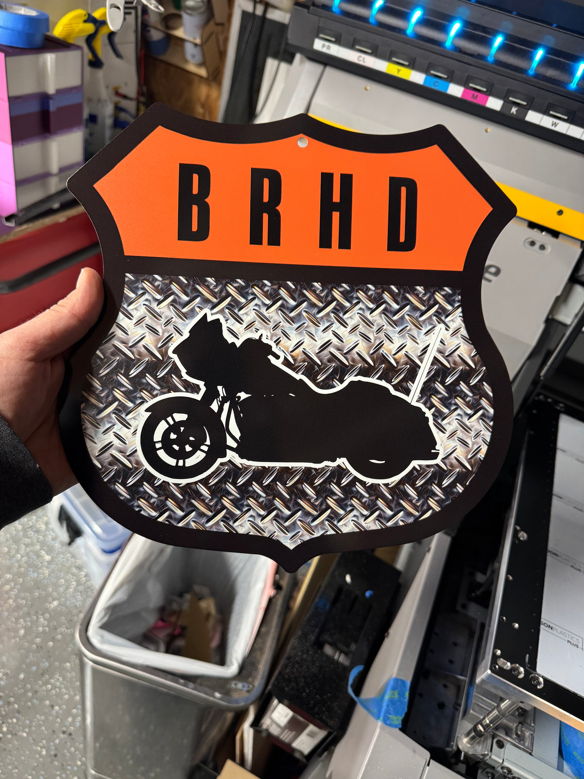 Custom round UV printed metal sign 11.5 inches - view 2